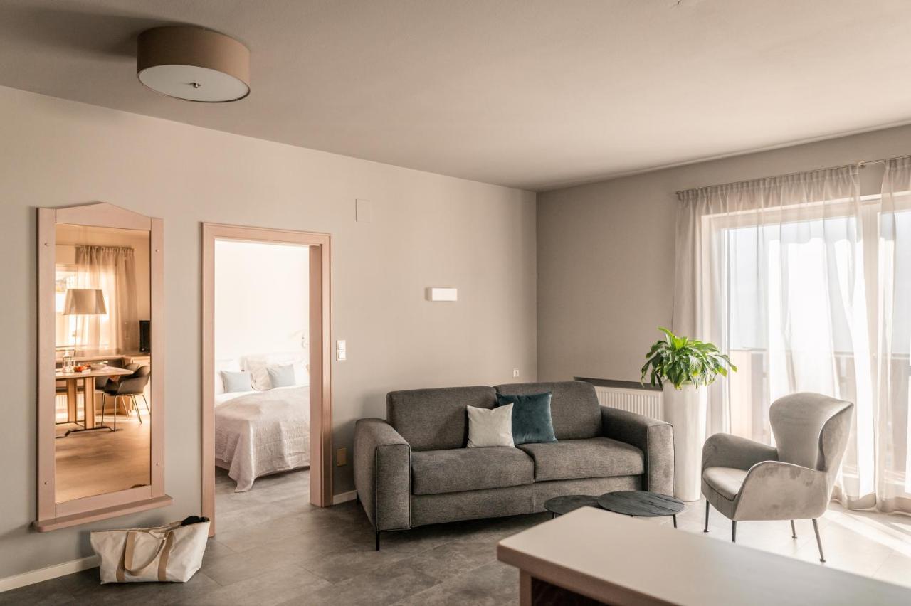Apartmenthotel Ritterhof Suites & Breakfast Schenna Bagian luar foto