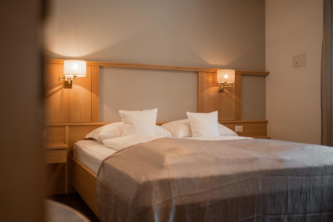Apartmenthotel Ritterhof Suites & Breakfast Schenna Bagian luar foto