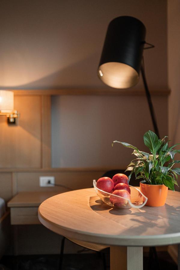 Apartmenthotel Ritterhof Suites & Breakfast Schenna Bagian luar foto