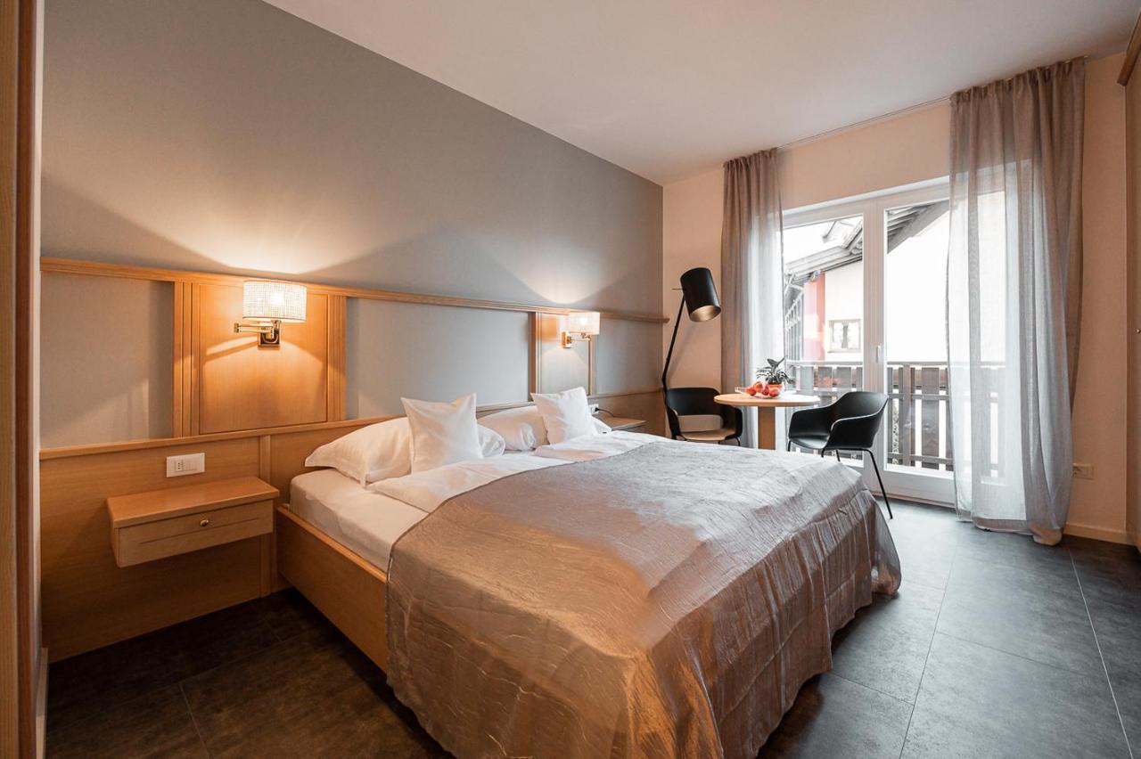 Apartmenthotel Ritterhof Suites & Breakfast Schenna Bagian luar foto