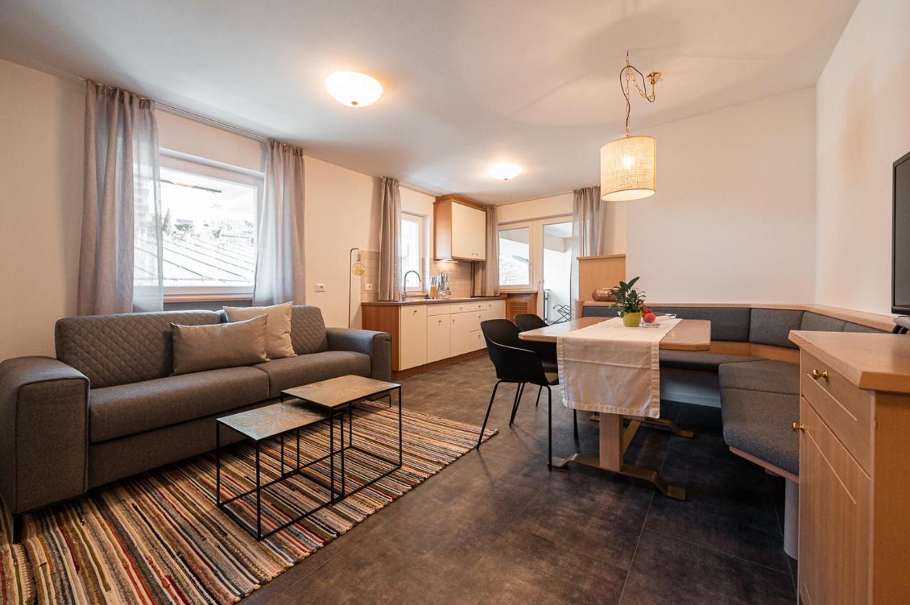Apartmenthotel Ritterhof Suites & Breakfast Schenna Bagian luar foto
