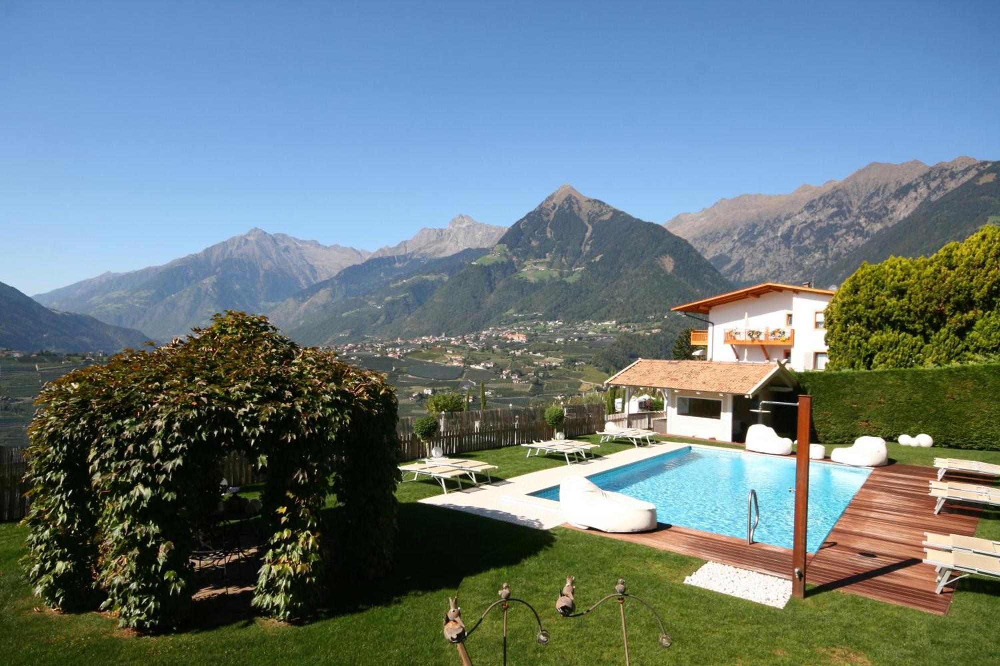 Apartmenthotel Ritterhof Suites & Breakfast Schenna Bagian luar foto