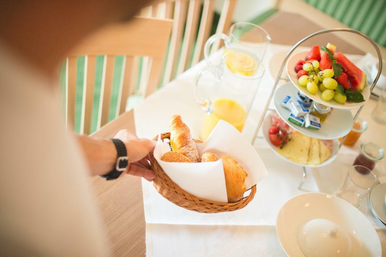 Apartmenthotel Ritterhof Suites & Breakfast Schenna Bagian luar foto